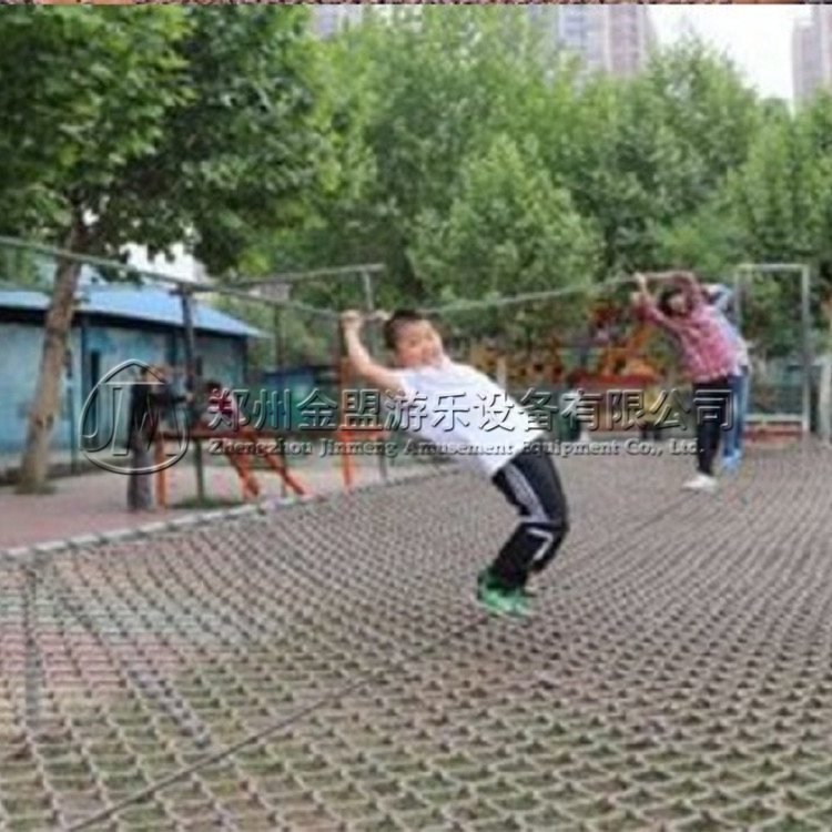 走鋼絲_體能樂園
