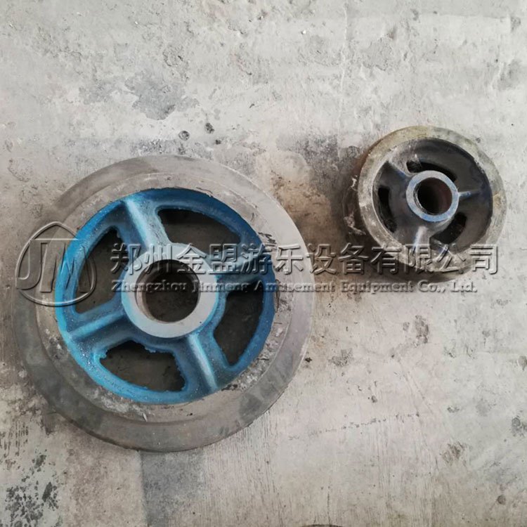 膠輪_摩托競賽_鯉魚跳龍門_游樂設備配件