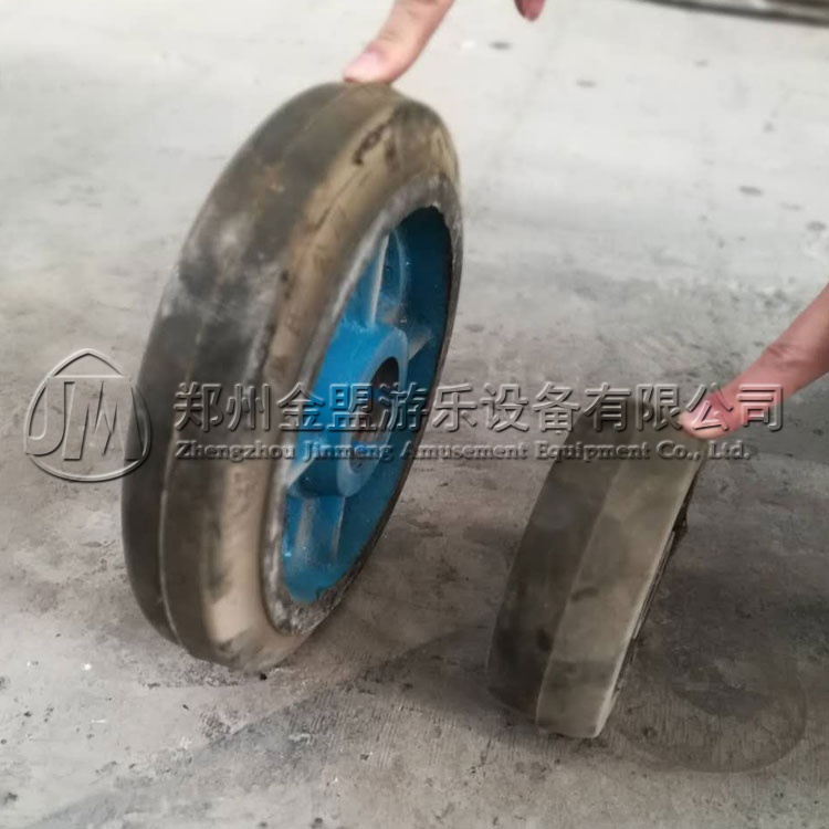 膠輪_摩托競賽_鯉魚跳龍門_游樂設備配件