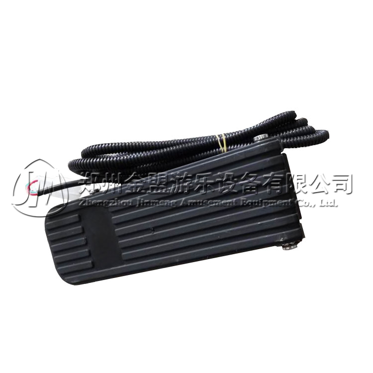 腳踏板_電瓶碰碰車_游樂設(shè)備配件