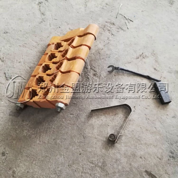 碳刷_碰碰車_轉(zhuǎn)馬_游樂設(shè)備配件