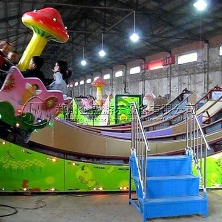 彎月飄車,彎月飛車