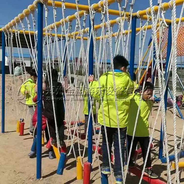 吊樁三組合_體能樂園