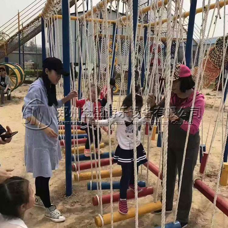 吊樁三組合_體能樂園
