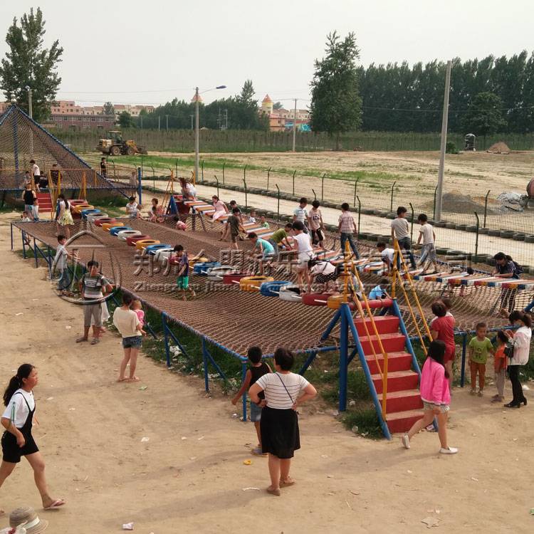 輪胎橋步云橋_體能樂園